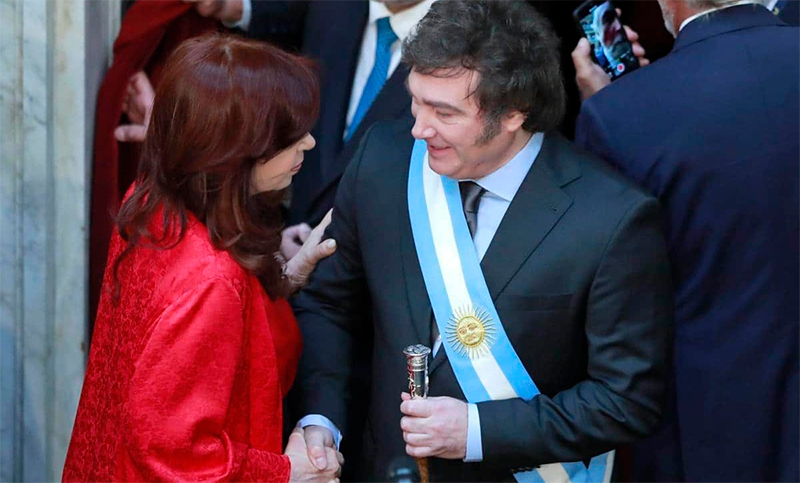 Dura advertencia de Cristina a Milei: “Te estás cayendo a pedazos”