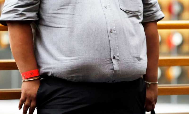 Identifican una hormona que provoca diabetes tipo 2 en personas obesas
