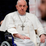 El Papa Francisco tuvo una “ligera mejoría” y descansó toda la noche 