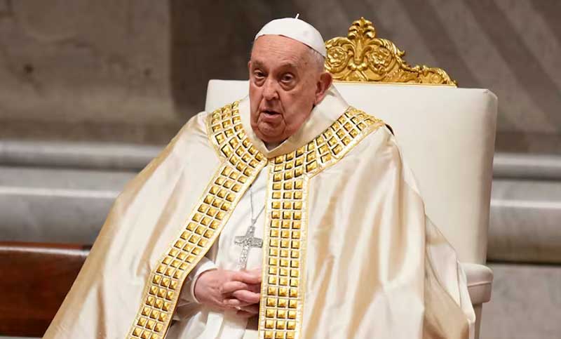 Preocupa la salud de Francisco: el Papa padece una neumonía bilateral