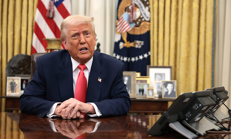 Trump analiza aplicar sanciones financieras y aranceles a Rusia tras otro ataque a Ucrania