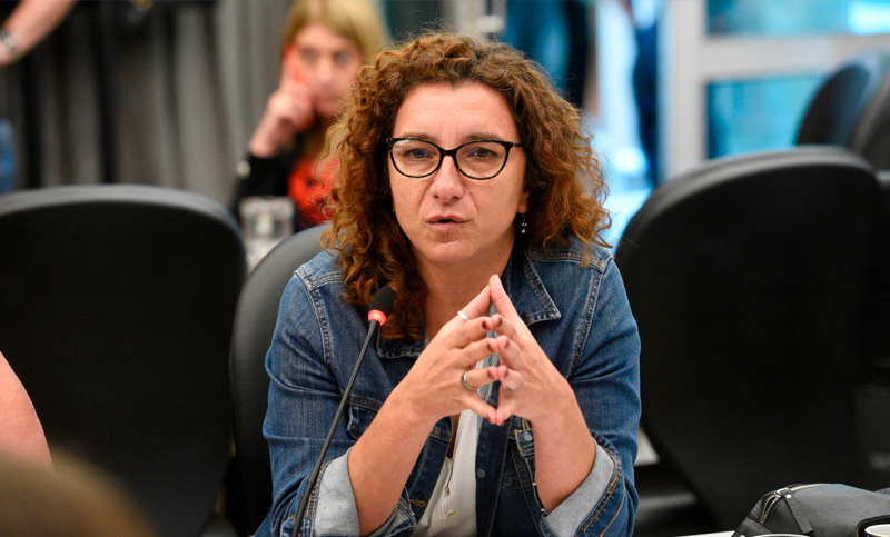 Vanina Biasi denuncia un operativo para frenar la protesta y acusa al congreso de pusilánime