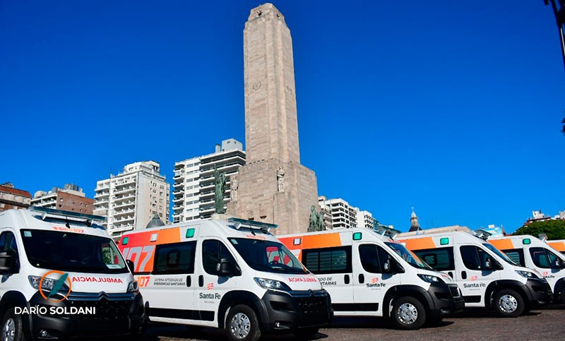 Continúa la entrega de ambulancias para diversas localidades santafesinas