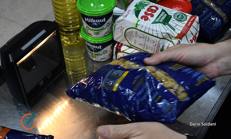 Por la suba de alimentos y bebidas, la inflación podría cortar su desaceleración: ¿qué dicen las consultoras?