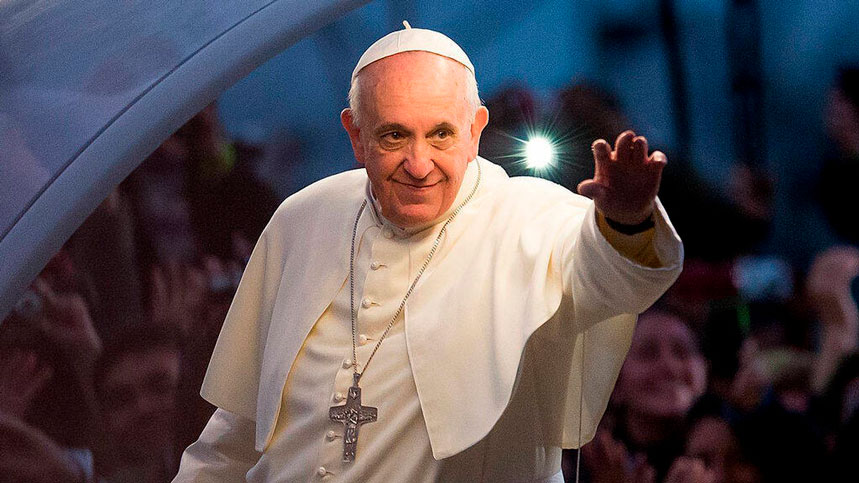 El papa Francisco continúa con terapia farmacológica y por el momento no recibe visitas
