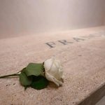 Francisco, el Papa humano