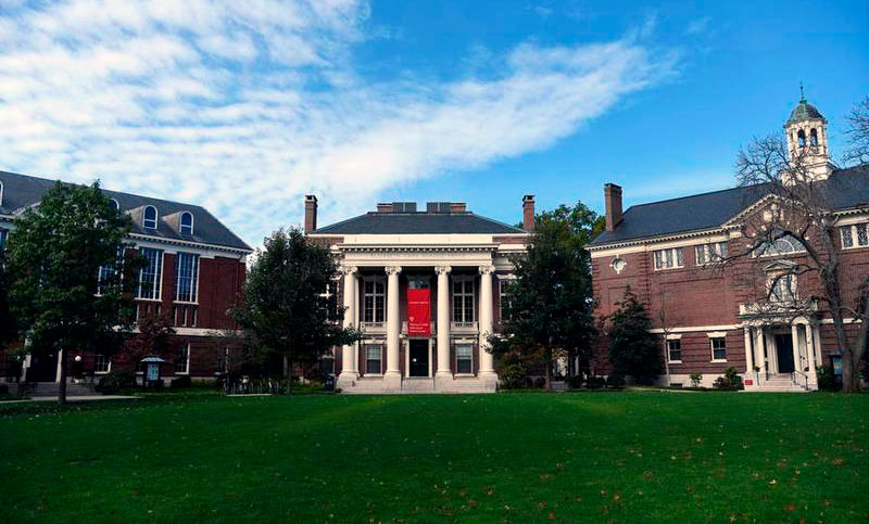 La Universidad de Harvard demanda al Gobierno de Trump por haberles congelado fondos federales