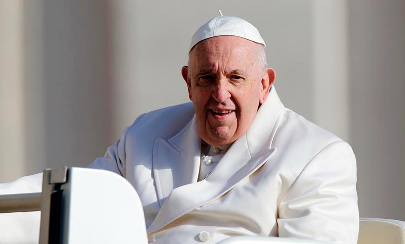 Mejora la salud del Papa Francisco y se especula su aparición pública