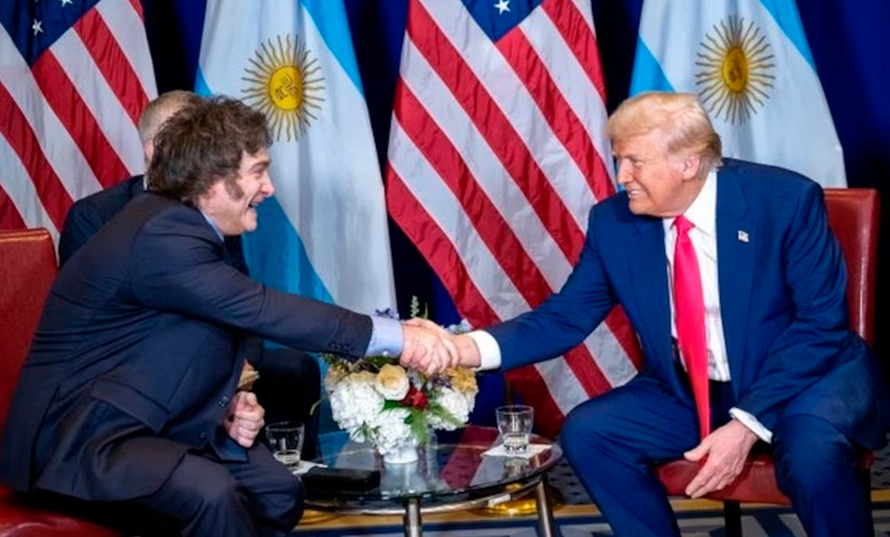 Milei viaja con Luis Caputo a Estados Unidos para recibir un premio de parte de Trump
