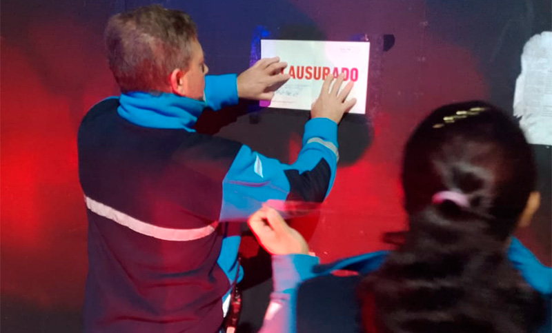 Clausuraron un club donde se hacía una fiesta clandestina en plena veda electoral