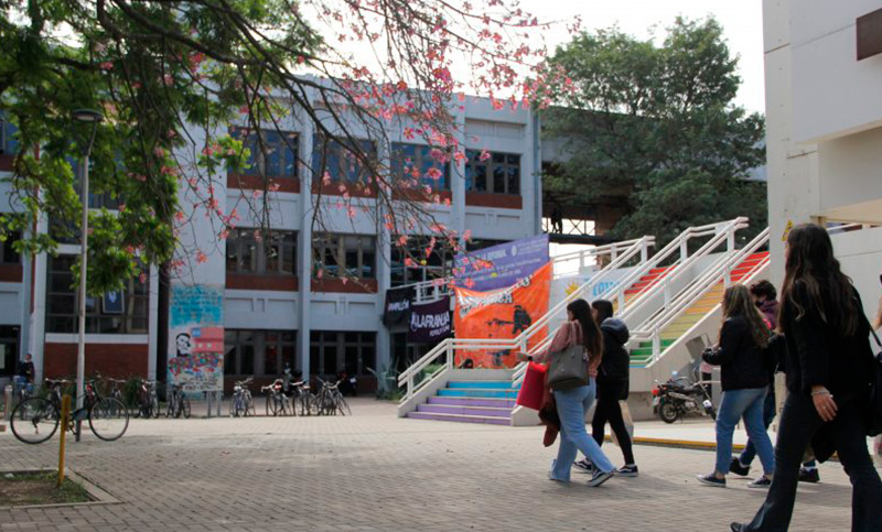 Elecciones universitarias: las doce facultades y las tres escuelas medias renuevan las autoridades de los centros de estudiantes