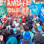 Con la mira puesta en la inflación, estatales y docentes santafesinos vuelven a la paritaria
