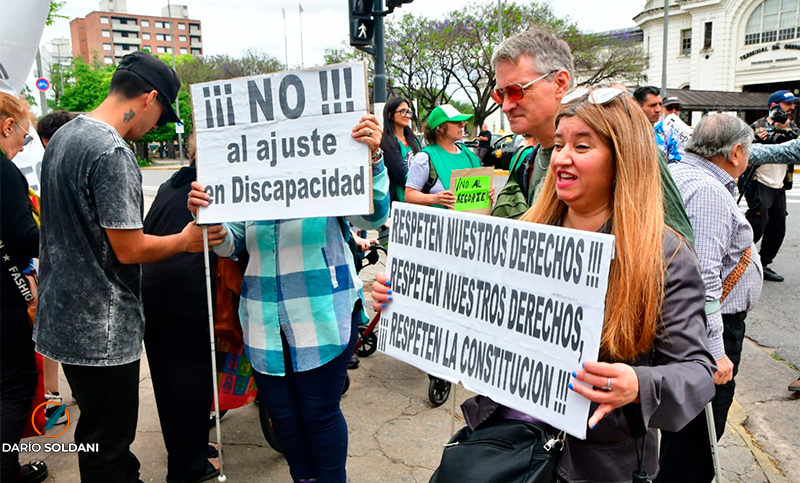 El Gobierno recortó de forma «cruel» más de 200 mil pensiones por discapacidad