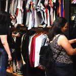 La Libertad Avanza sostiene que las marcas de ropa y los restaurantes bajaron sus precios