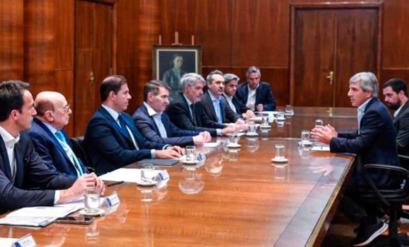 ¿Control de precios? Caputo volvió a pedir a supermercadistas “no convalidar aumentos”