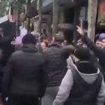 Fuerte repudio de productores yerbateros a Karina Milei durante una recorrida en Misiones