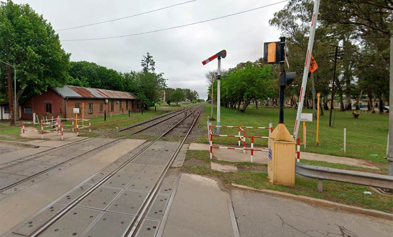 Una mujer fue embestida por un tren en un paso a nivel de Granadero Baigorria