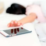 Cada vez más jóvenes están hartos de permanecer «pegados» al celular