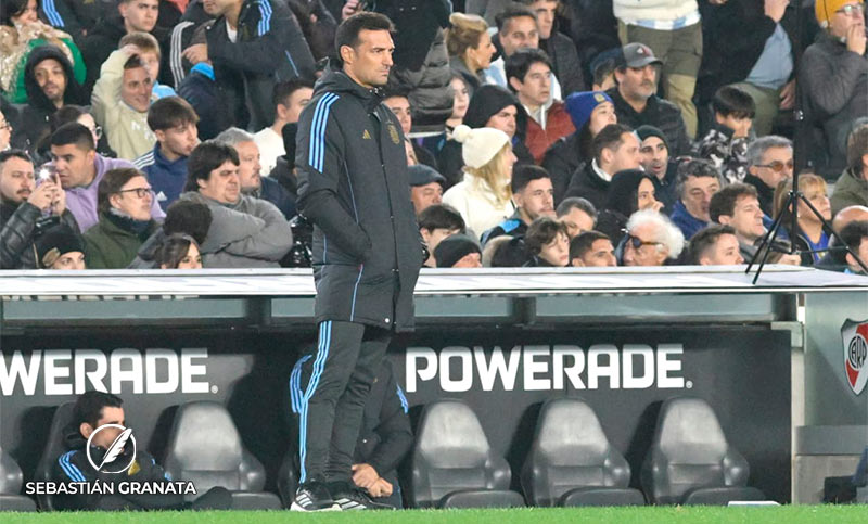 Scaloni: «Lo mejor del equipo es querer siempre intentar, eso es valorable»