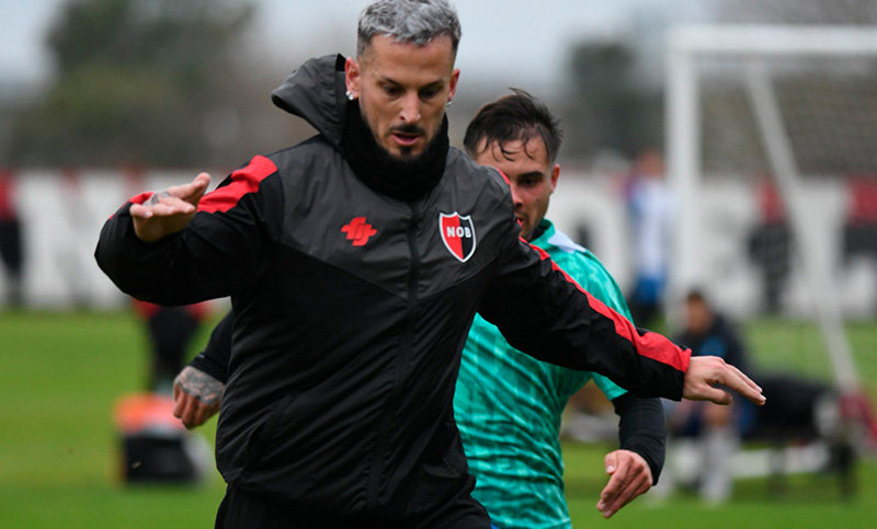 La Lepra se floreó en su primer amistoso de pretemporada: le ganó 4 a 0 a Argentino con dos goles de Benedetto