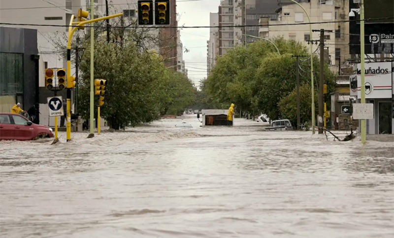 Milei vetó la ley que declaraba la emergencia en Bahía Blanca tras las inundaciones: ¿con qué motivos?