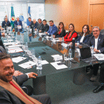 Gobernadores avanzan en un proyecto para garantizar la distribución de fondos adeudados por Nación