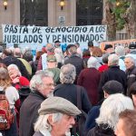 Rosario acompañó a los jubilados y movilizó contra el ajuste de Milei