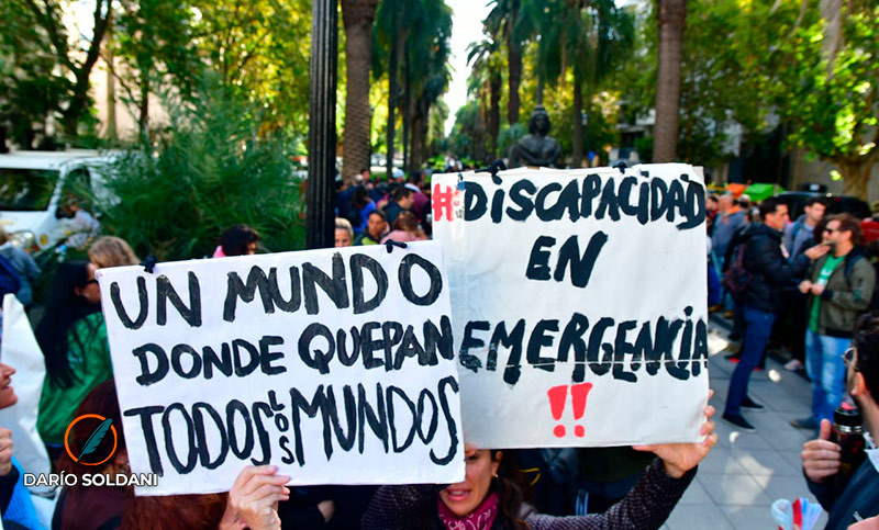 El sector Discapacidad se convoca para seguir la sesión en Diputados por la ley de Emergencia