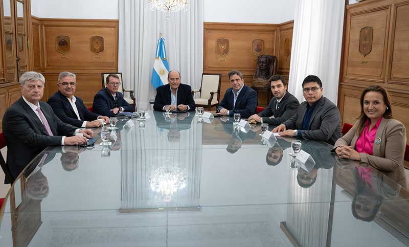 Gobernadores le llevaron el reclamo por la coparticipación a Francos