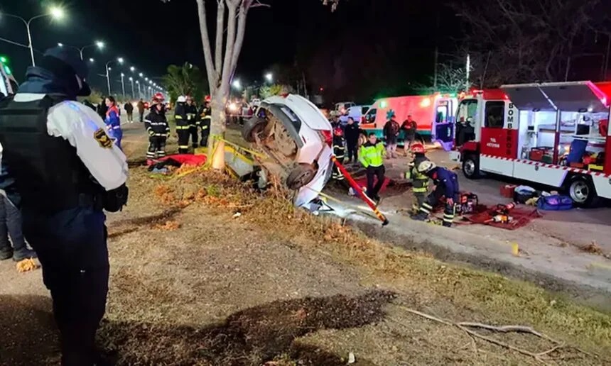 Mendoza: dos muertos y tres heridos graves tras un violento siniestro vial