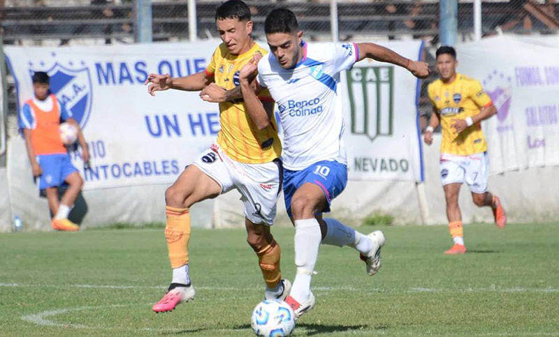Argentino reaccionó a tiempo y rescató un empate en el Olaeta