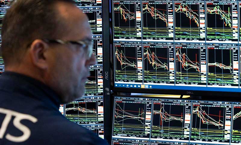 Lunes para el olvido: fuerte caída de las acciones argentinas en Wall Street