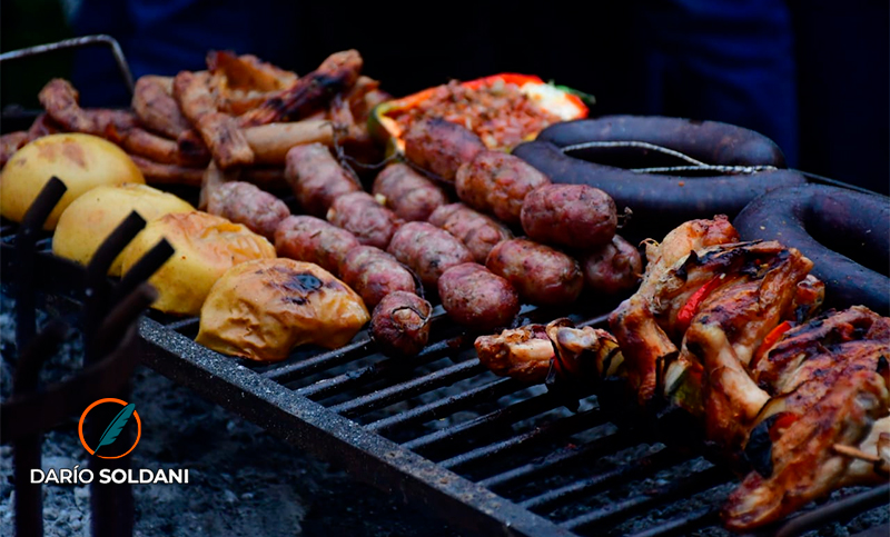 Historias al plato: «¡Un aplauso pa´l asador!»