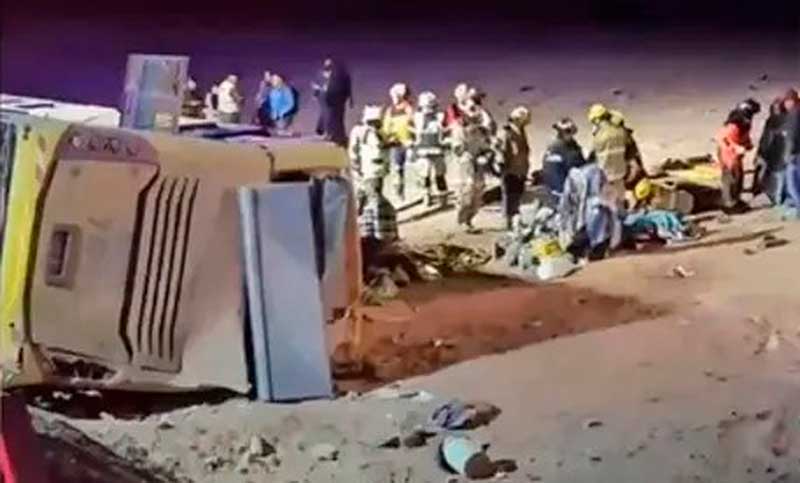 Tragedia en Chile: un micro argentino volcó, hay cuatro muertos y más de 20 heridos