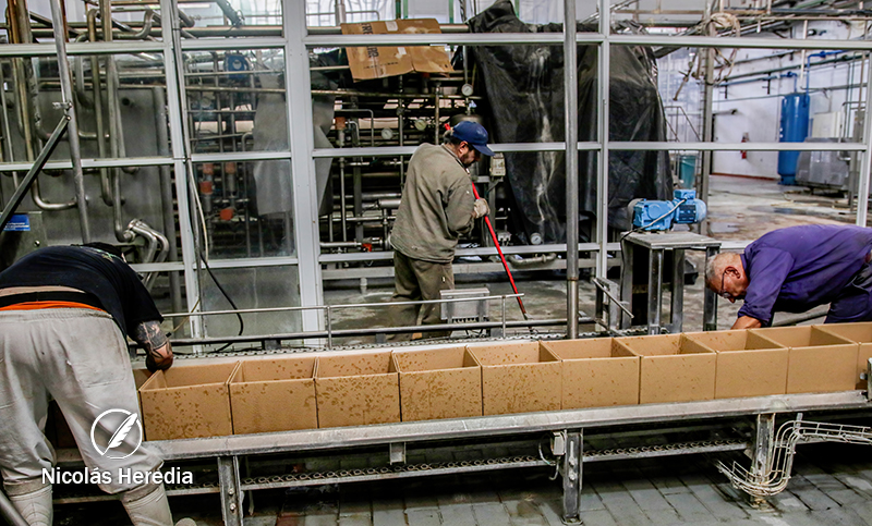 Se profundiza la desindustrialización: pymes advierten que el consumo “volvió a entrar en recesión”