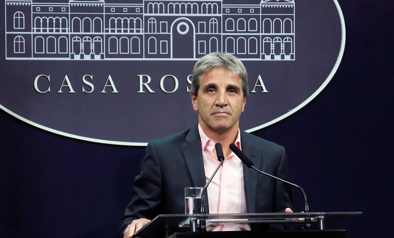 Ahora Caputo se pelea con bancos por pedir documentación: “Habrá que tomar medidas para que lo entiendan”