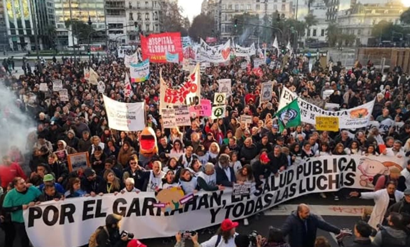 Paro y cabildo abierto: los trabajadores del Garrahan continúan luchando contra el brutal ajuste