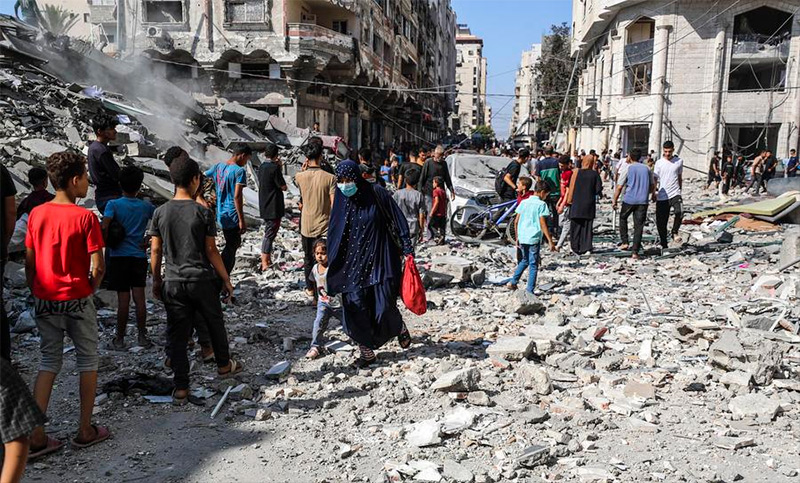 Bajo fuego: ataques israelíes dejan al menos 80 palestinos muertos en Gaza