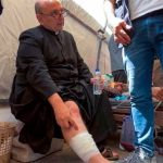 «Esta guerra tiene que terminar» dijo el padre Romanelli, herido en Gaza luego de que Israel bombardeara una iglesia católica