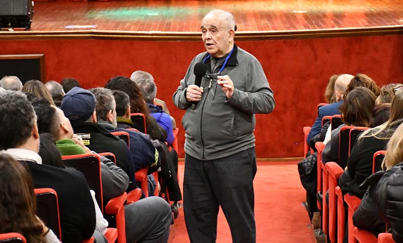 Plenario de Apur: no docentes de la UNR analizaron la crítica situación universitaria