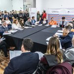 Autonomía plena, recursos y áreas metropolitanas en el arranque del debate sobre régimen municipal