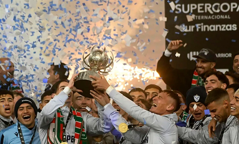 Vélez venció a Estudiantes y se consagró campeón de la Supercopa Internacional