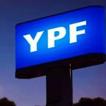 La Justicia de Estados Unidos suspendió temporalmente la entrega de acciones de YPF a los fondos buitres