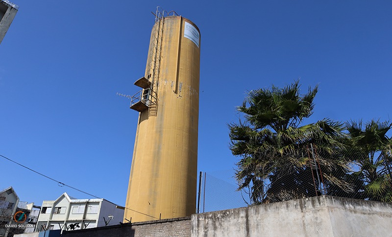 Emergencia sanitaria en zona oeste: más de 1.000 familias sin agua desde hace un mes