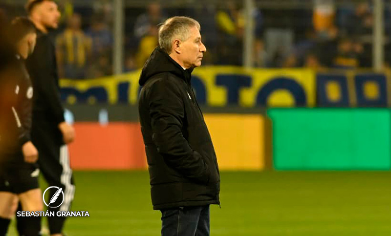 Holan: «No me gustó que no hayamos podido sostener con juego el resultado»