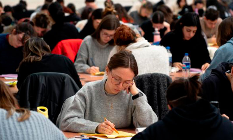 El Gobierno denunció a los estudiantes de haber cometido fraude en los exámenes de las residencias médicas