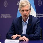 Denuncian que la Side espía a grupos de jubilados, opositores y gremios: el Congreso prepara una presentación judicial