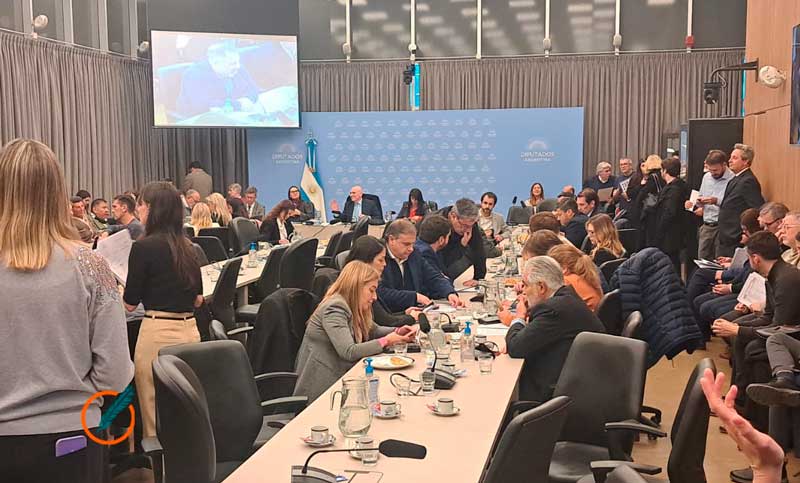 Diputados: la oposición logró dictamen para redistribuir el impuesto a los combustibles