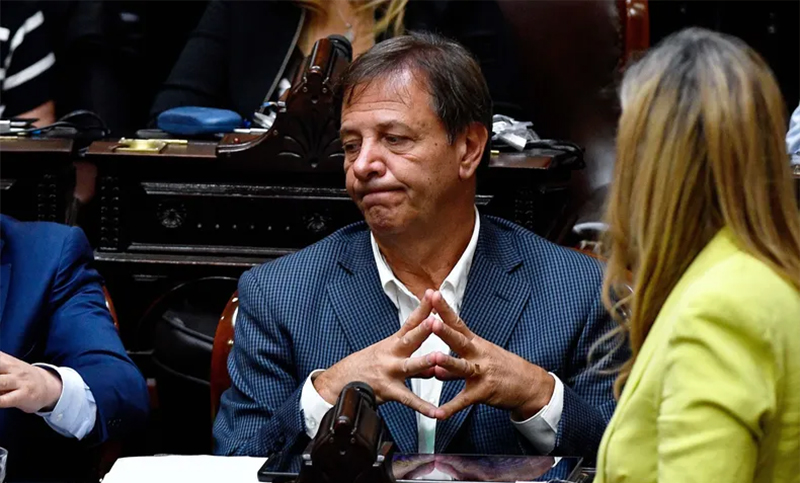 Un diputado nacional alineado con Milei admite la crisis: “Al Gobierno le entró la bala”