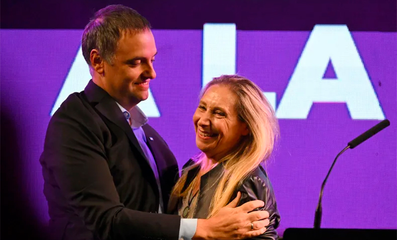 Adorni deslizó que Karina fue grabada en Casa Rosada, mientras que Milei reunió de urgencia al gabinete